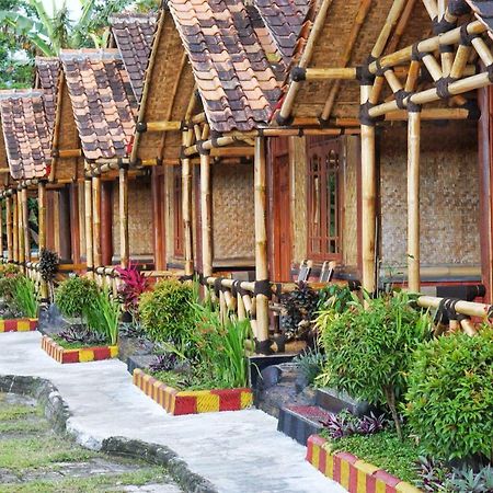 Hotel Grand Pesona Ksatria Cisarua Exterior foto