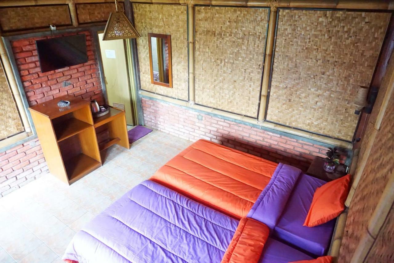 Hotel Grand Pesona Ksatria Cisarua Exterior foto